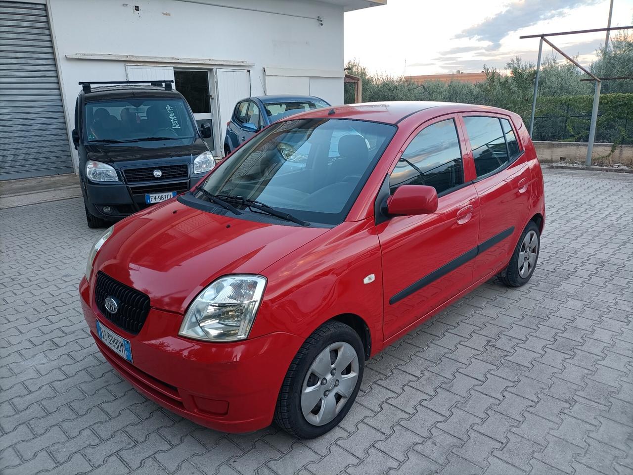 Kia Picanto 1.0 benzina/ok neopatentati