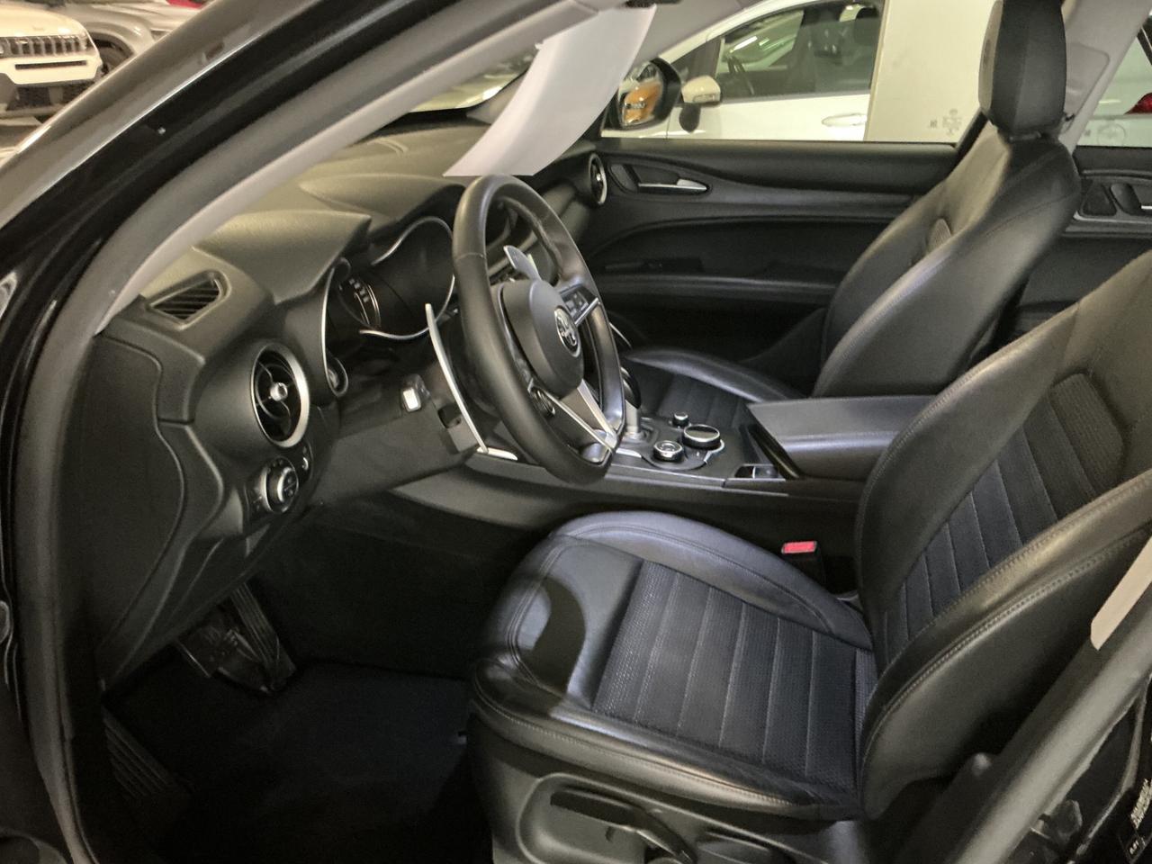 Alfa Romeo Stelvio 2.2 Turbodiesel 180 CV AT8 RWD Executive