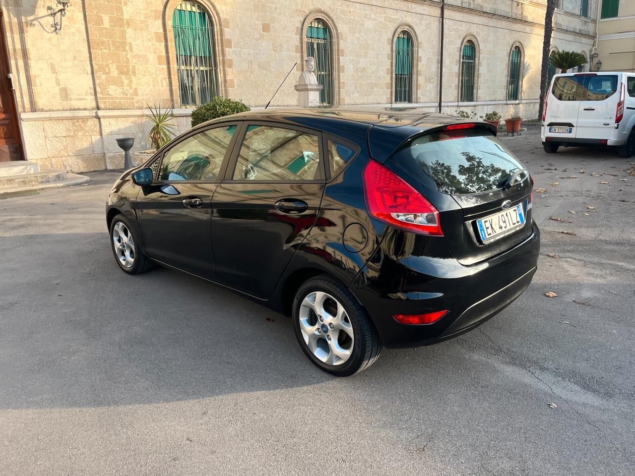 Ford Fiesta 1.2 60CV 5p.Km 115.000 Garantita