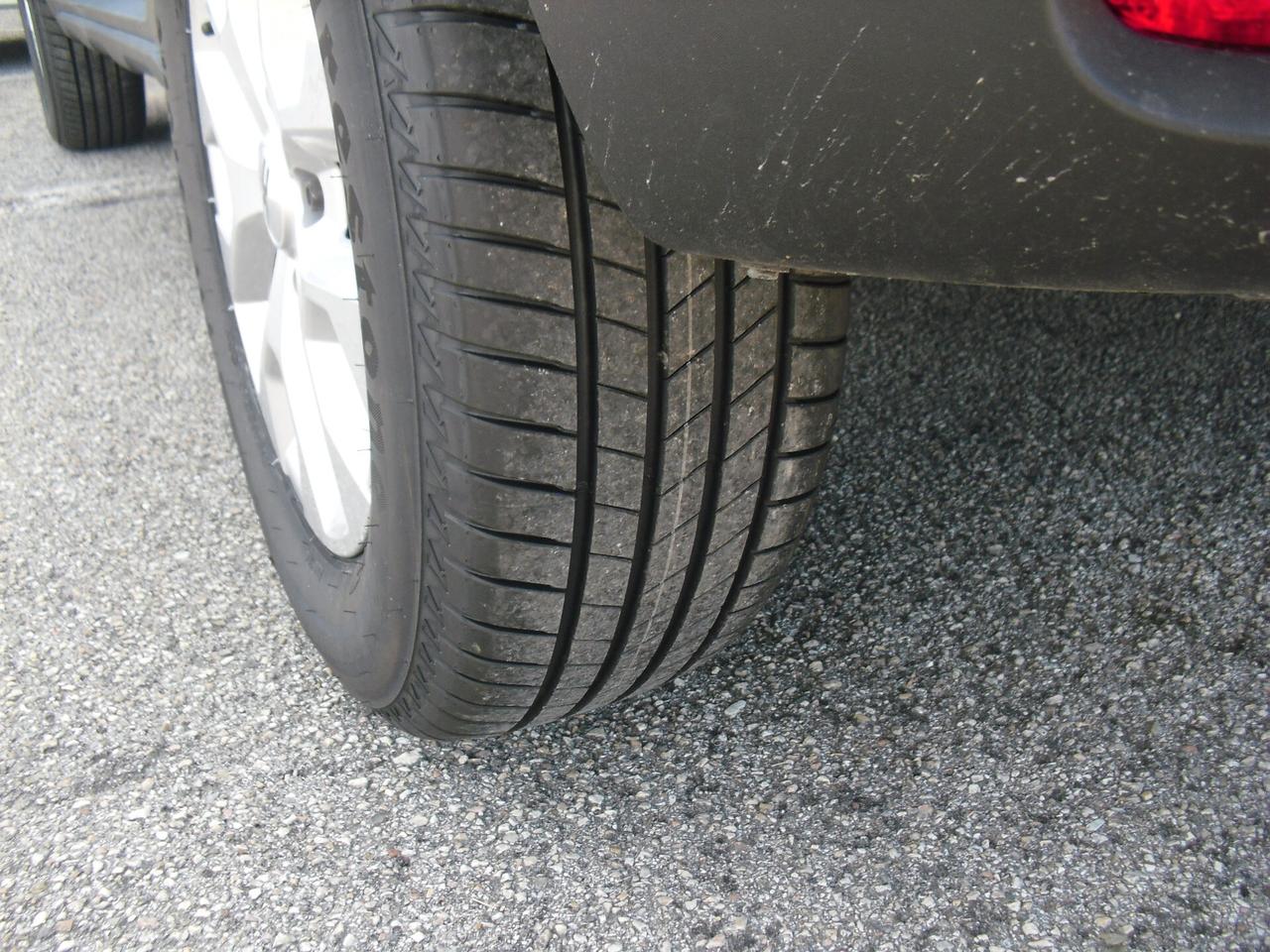 Dacia Duster 1.0 TCe GPL 4x2 Comfort, PERFETTE CONDIZIONI, GOMME NUOVE, FARI FULL-LED!