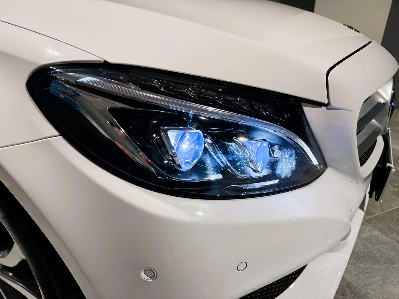 MERCEDES 220CDI PREMIUM FULL LED UNICO PROPRIETARIO