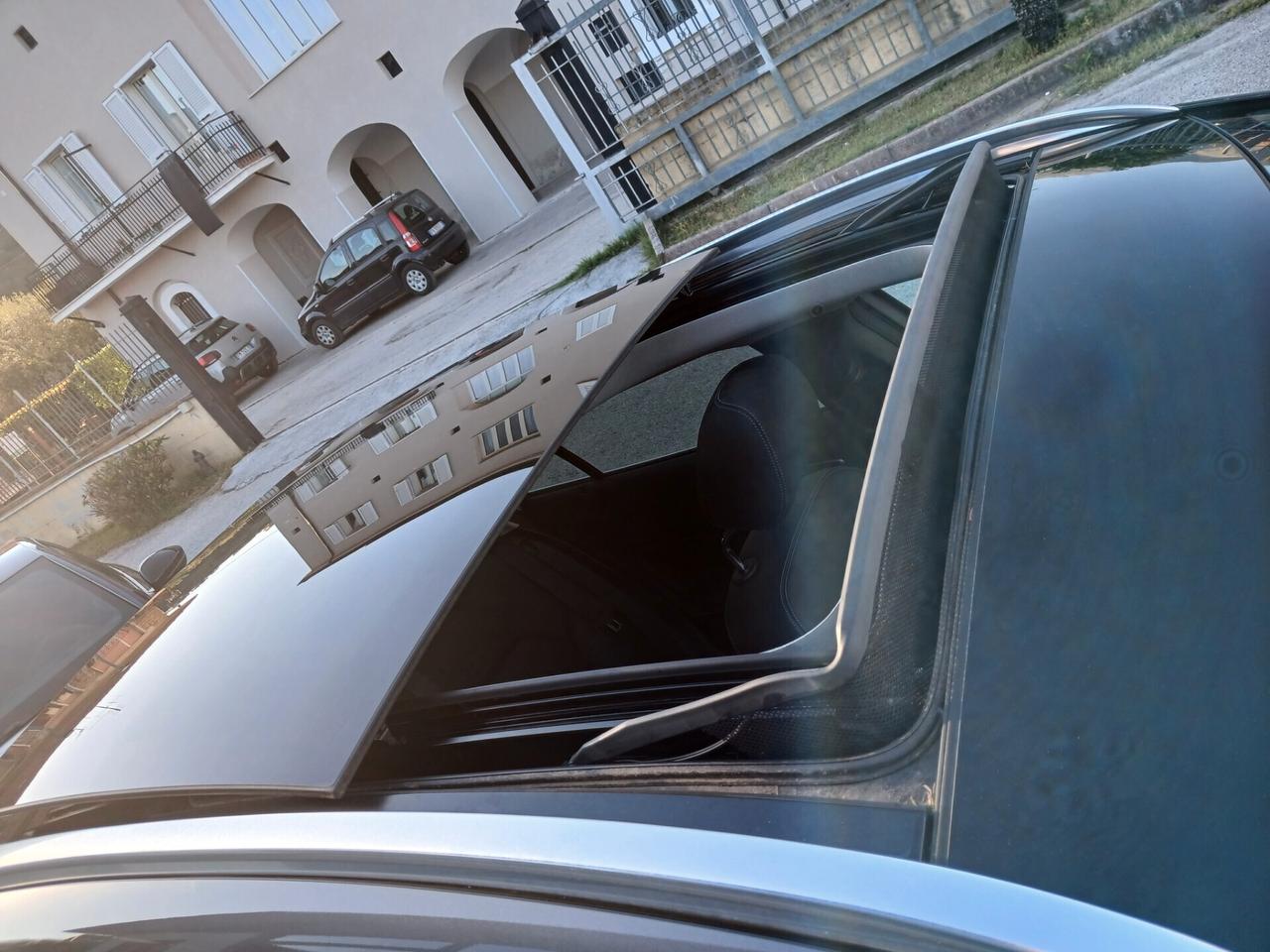 Mercedes-benz GLA 180D Automatic + Navi - 2016 - KM. 100.000