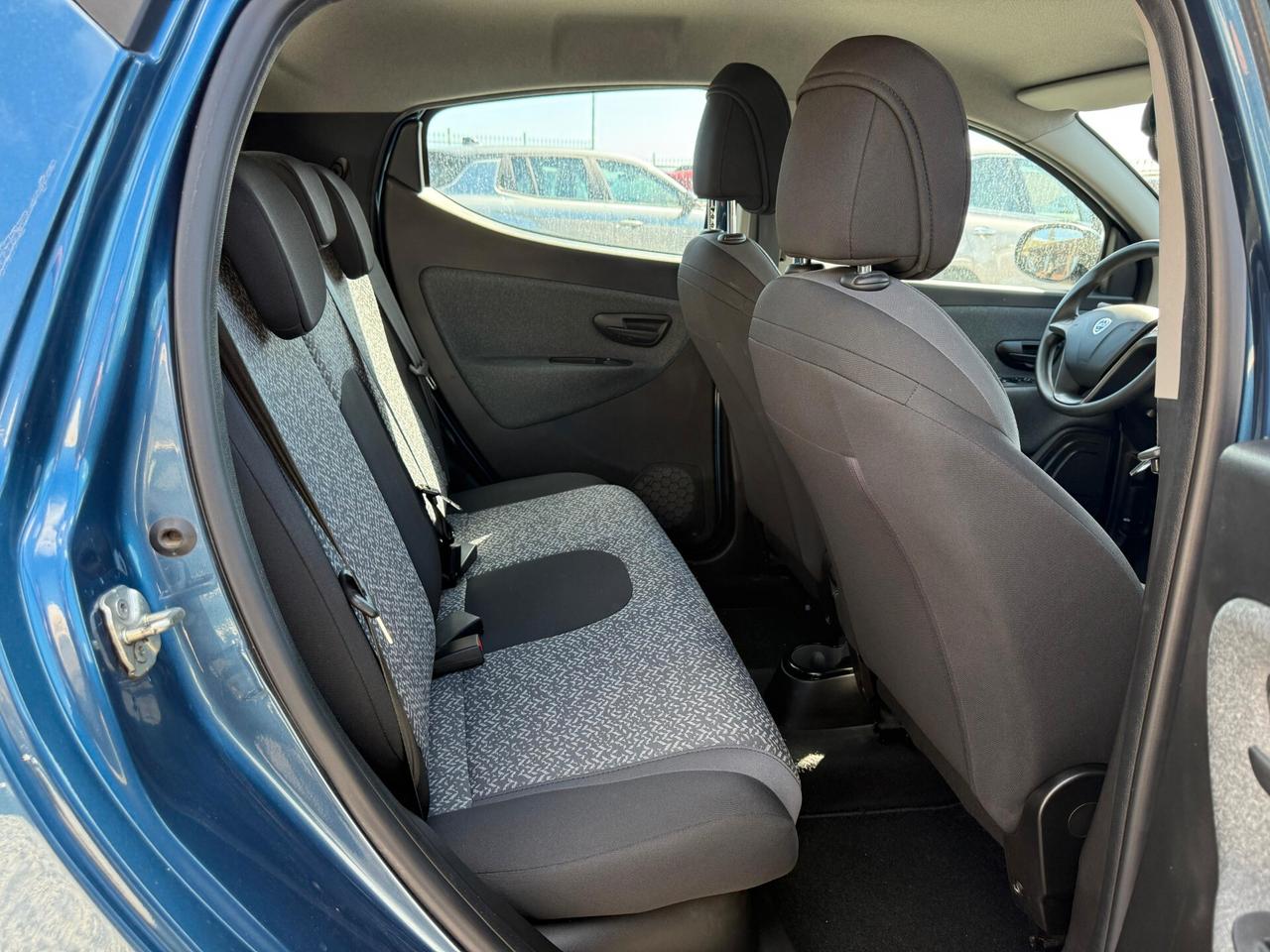 Lancia Ypsilon 1.0 FireFly 5 porte S&S Hybrid Gold Plus