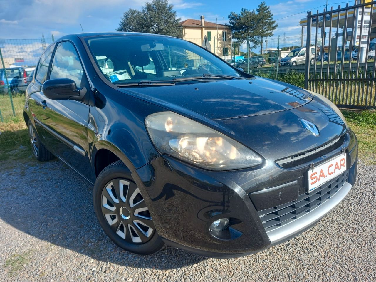 RENAULT CLIO 1.2 BENZ Tenuta Molto Bene 2011