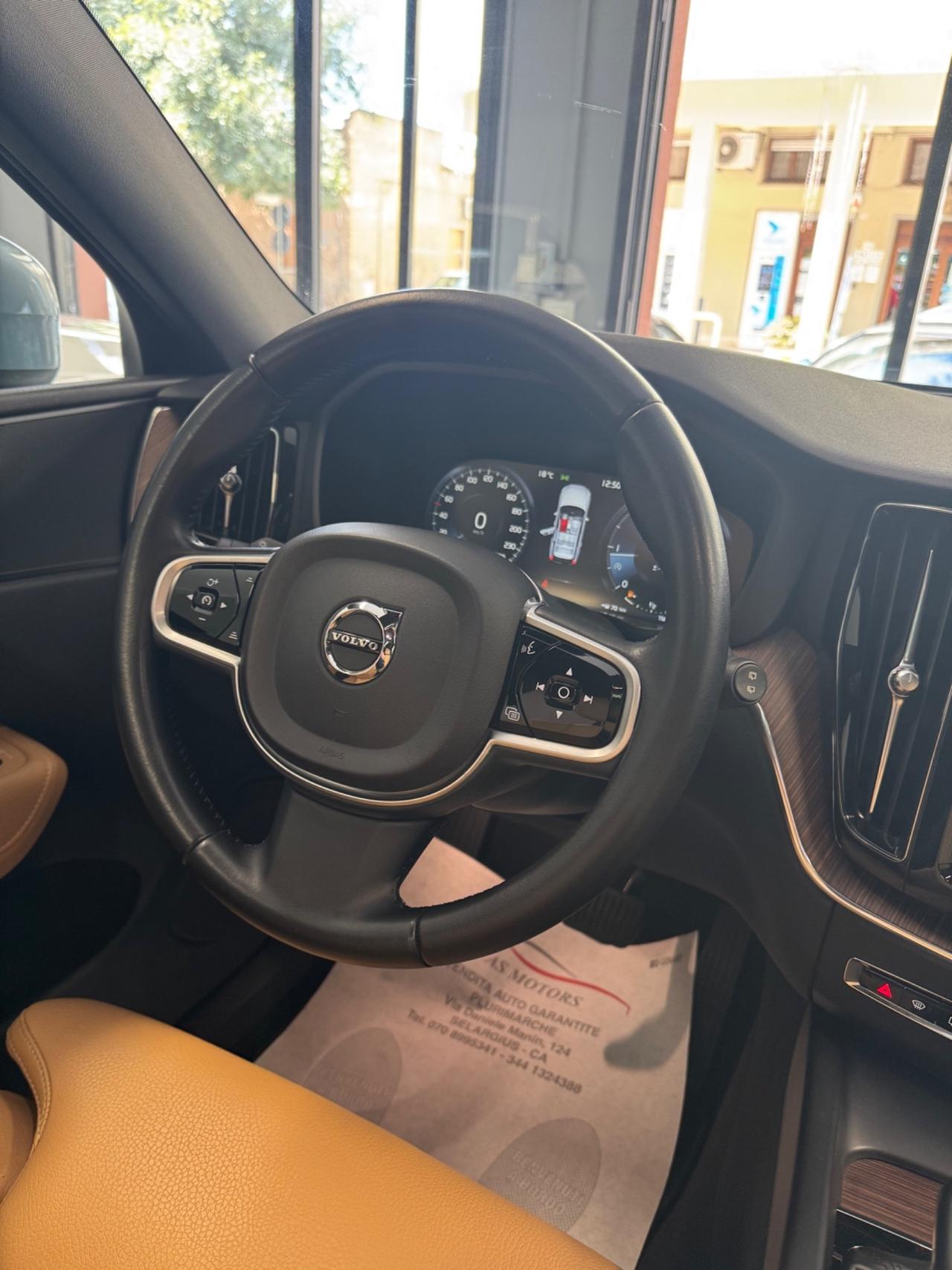 VOLVO XC60 2.0 190 CV AWD TETTO IVA ESPOSTA