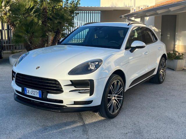 PORSCHE Macan 2.0