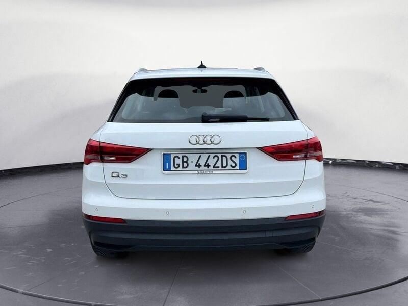 Audi Q3 35 TDI S tronic Business
