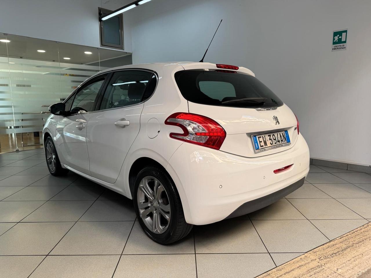 Peugeot 208 1.4 Diesel 68 CV 2014