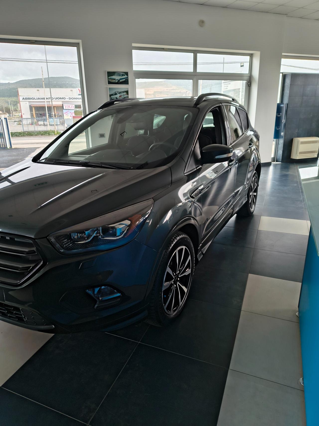 Ford Kuga 2.0 TDCI 150 CV S&S 4WD Powershift ST-Line