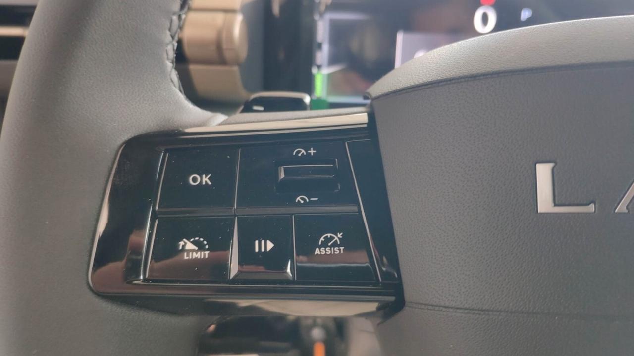 Lancia Ypsilon Hybrid e-DCT
