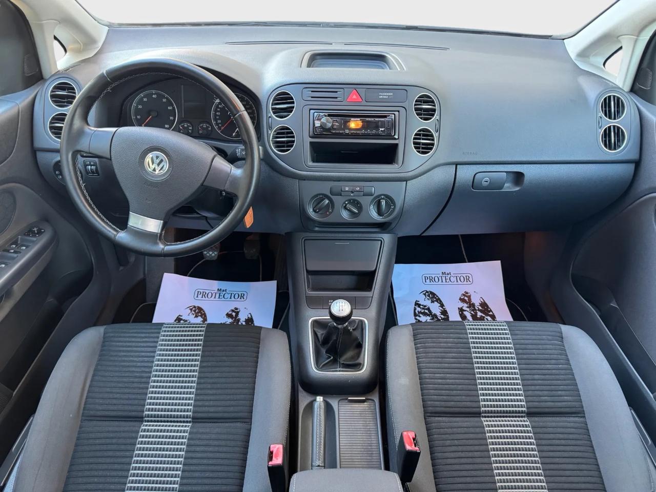 Volkswagen Golf Plus 1.6 benzina 2009 neo patentati