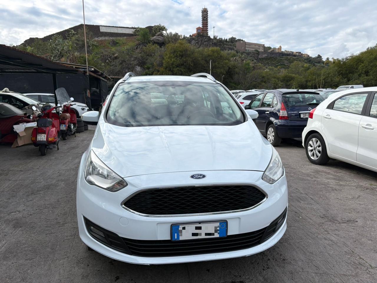 Ford C-Max TDCi Titanium p.a.r.i.-a.l.-.-n.u.o.v.o.