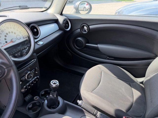 MINI One 1.6 16V One (55kW)
