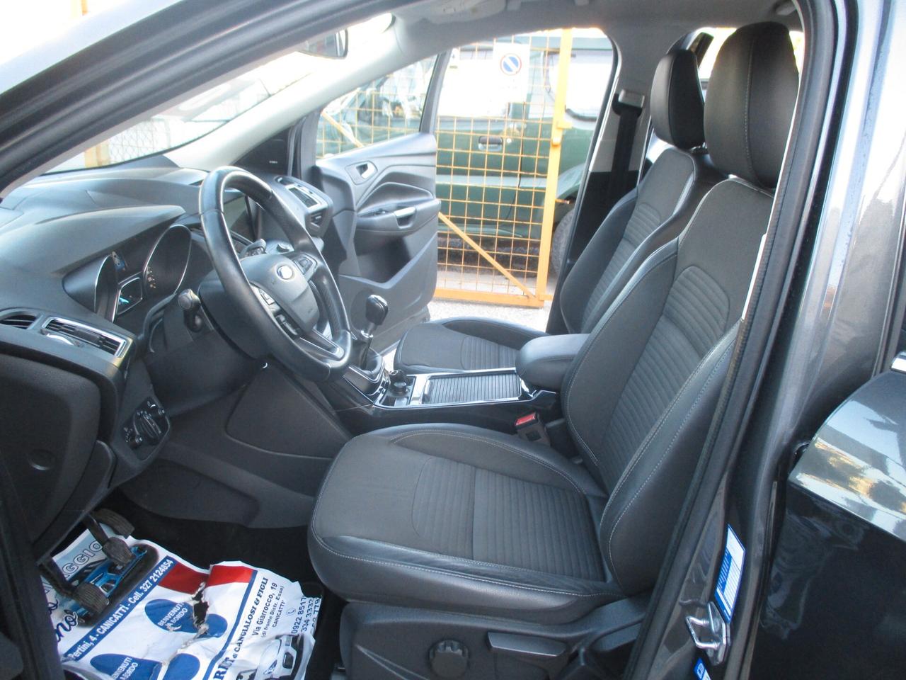 Ford Kuga 1.5 TDCI 120 CV ST-LINE GARANZIA 24 MESI