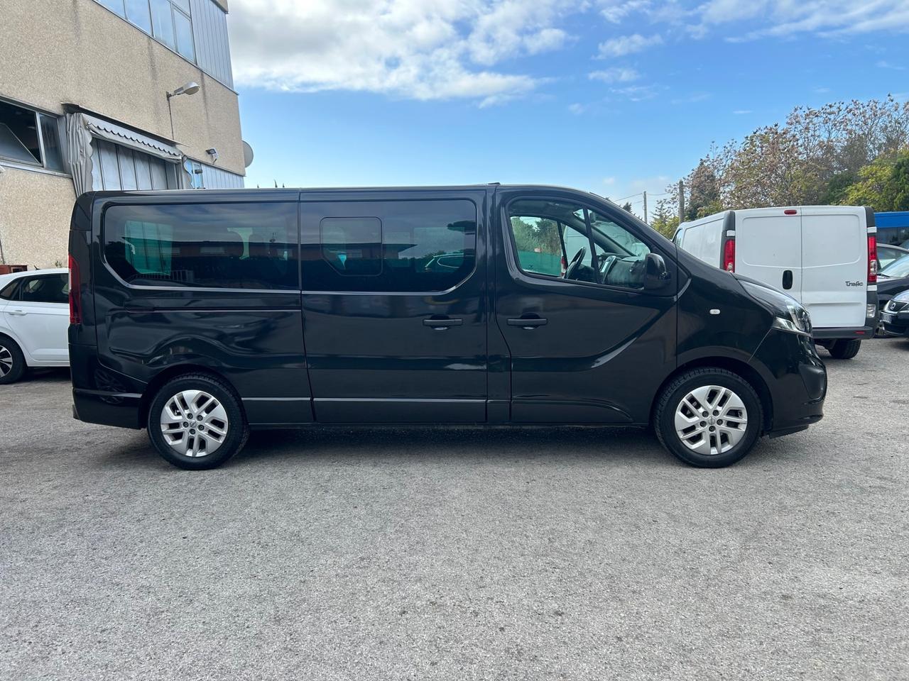 Opel Vivaro 29 1.6 CDTI 9 Posti Gancio Traino Extra long