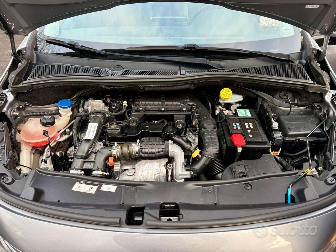 PEUGEOT 2008 1.6 BlueHDi (100CV) Black Matt