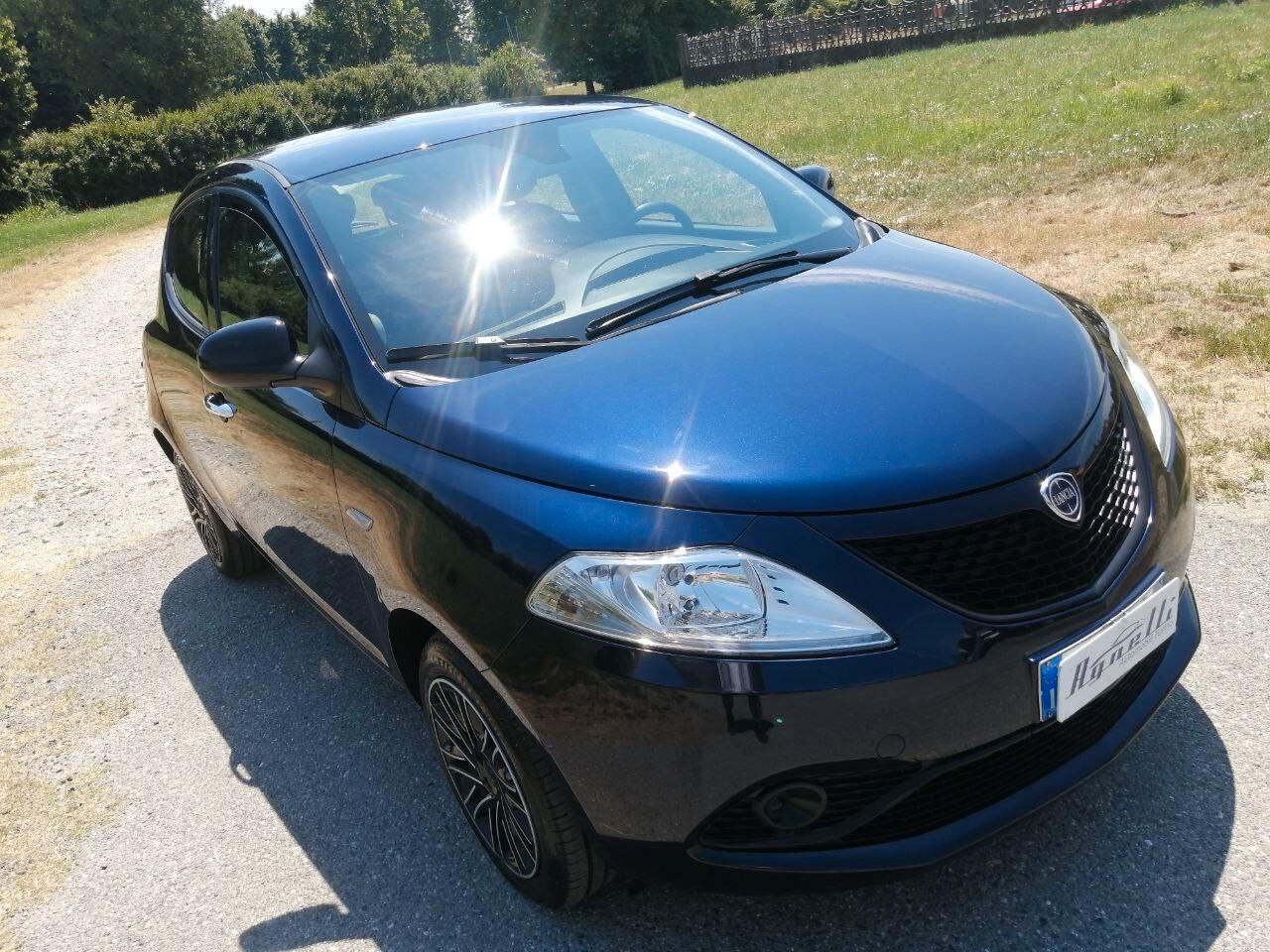 Lancia Ypsilon 1.2 69 CV 5 porte Gold