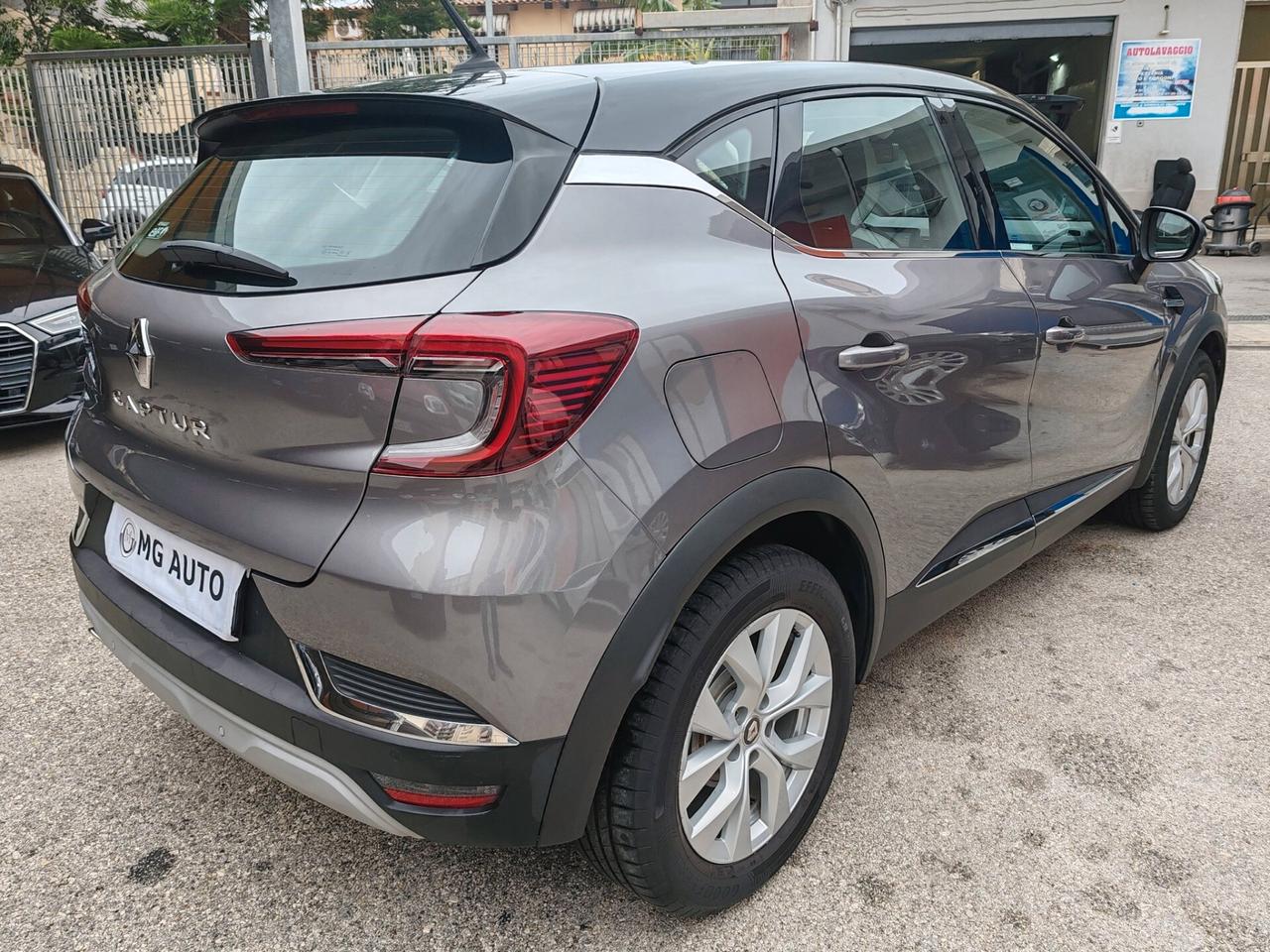 Renault Captur TCe 100 CV Intens