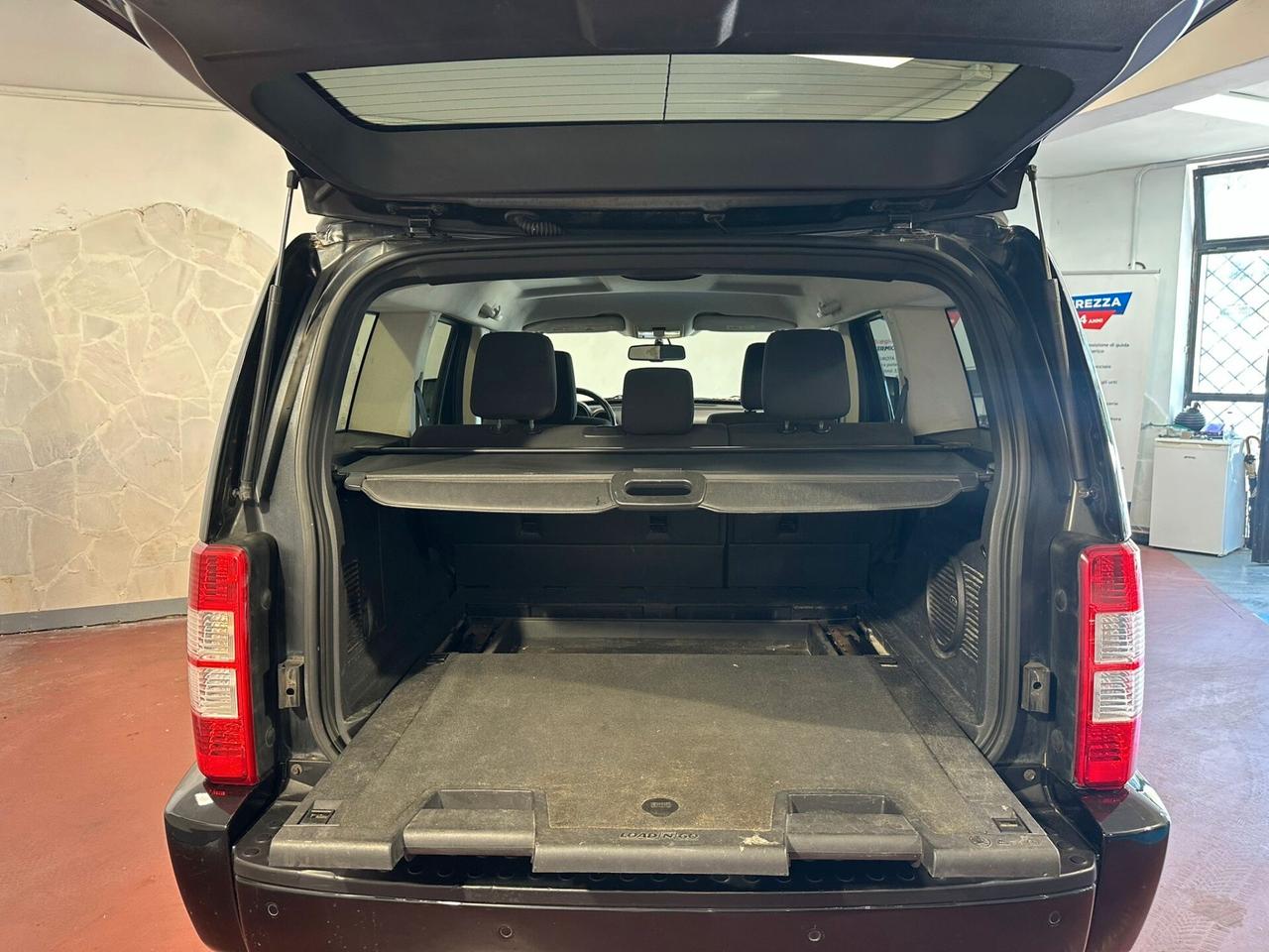 Dodge Nitro 2.8 CRD DPF SXT 4WD Street Edition