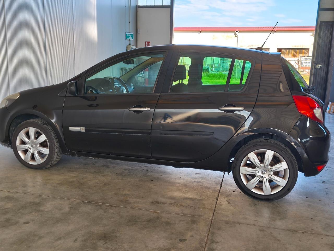 Renault Clio 1.2 16V 5 porte Dynamique
