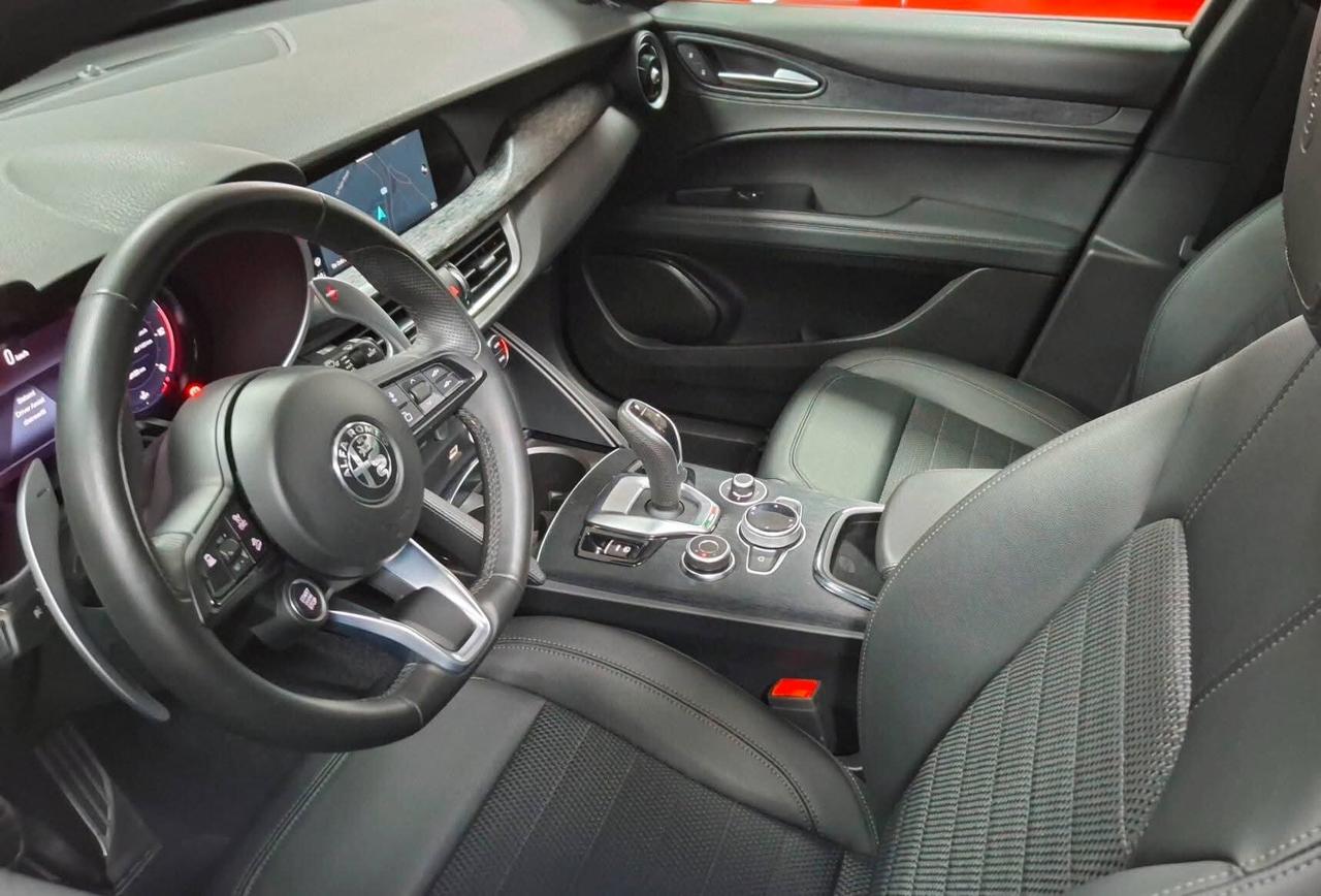 Alfa Stelvio 210 CV Q4 Sprint tetto panoramico full optional