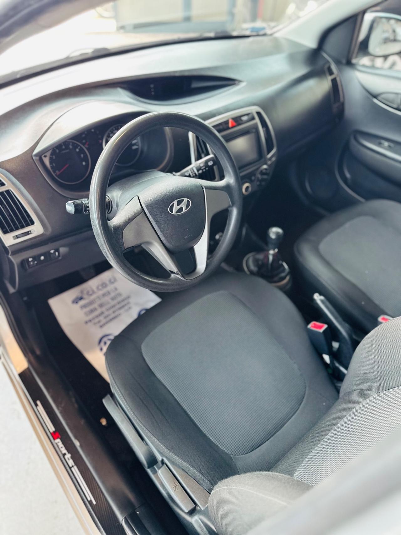 Hyundai i20 1.2 5p. Econext Sound Edition