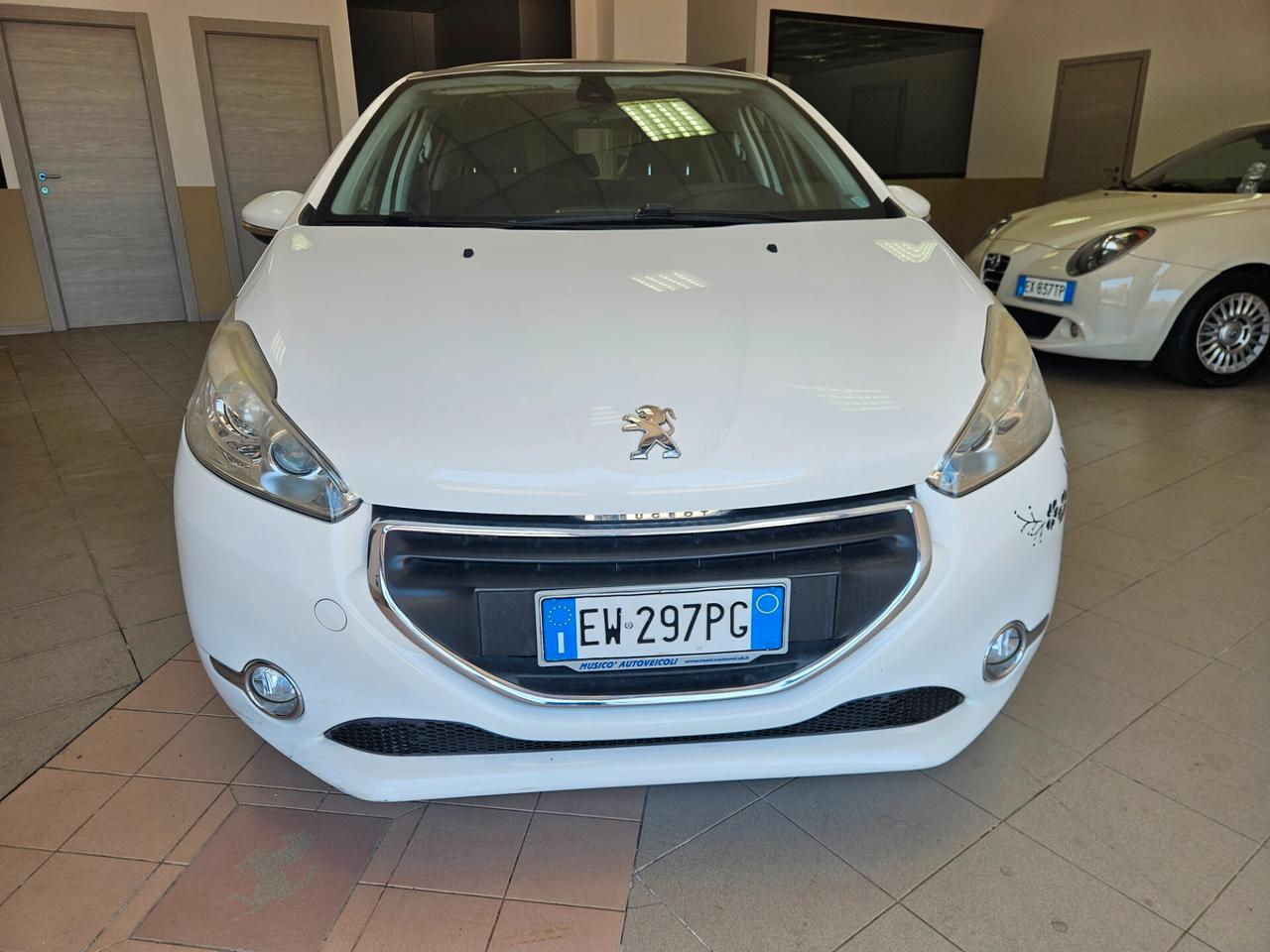 Peugeot 208 1.4 HDi 68 CV 5 porte Allure
