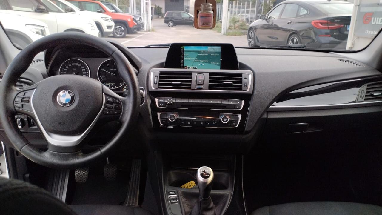 Bmw 116 116d 5p. Urban