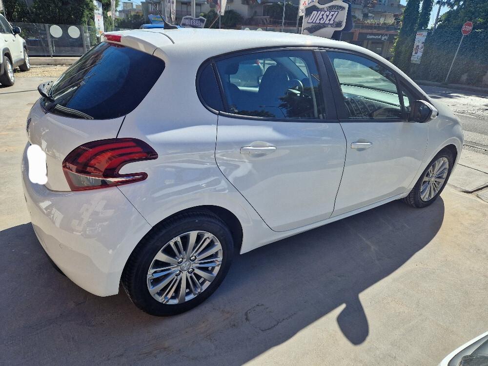 Peugeot 208 BlueHDi 100 S&S 5 porte GT Line