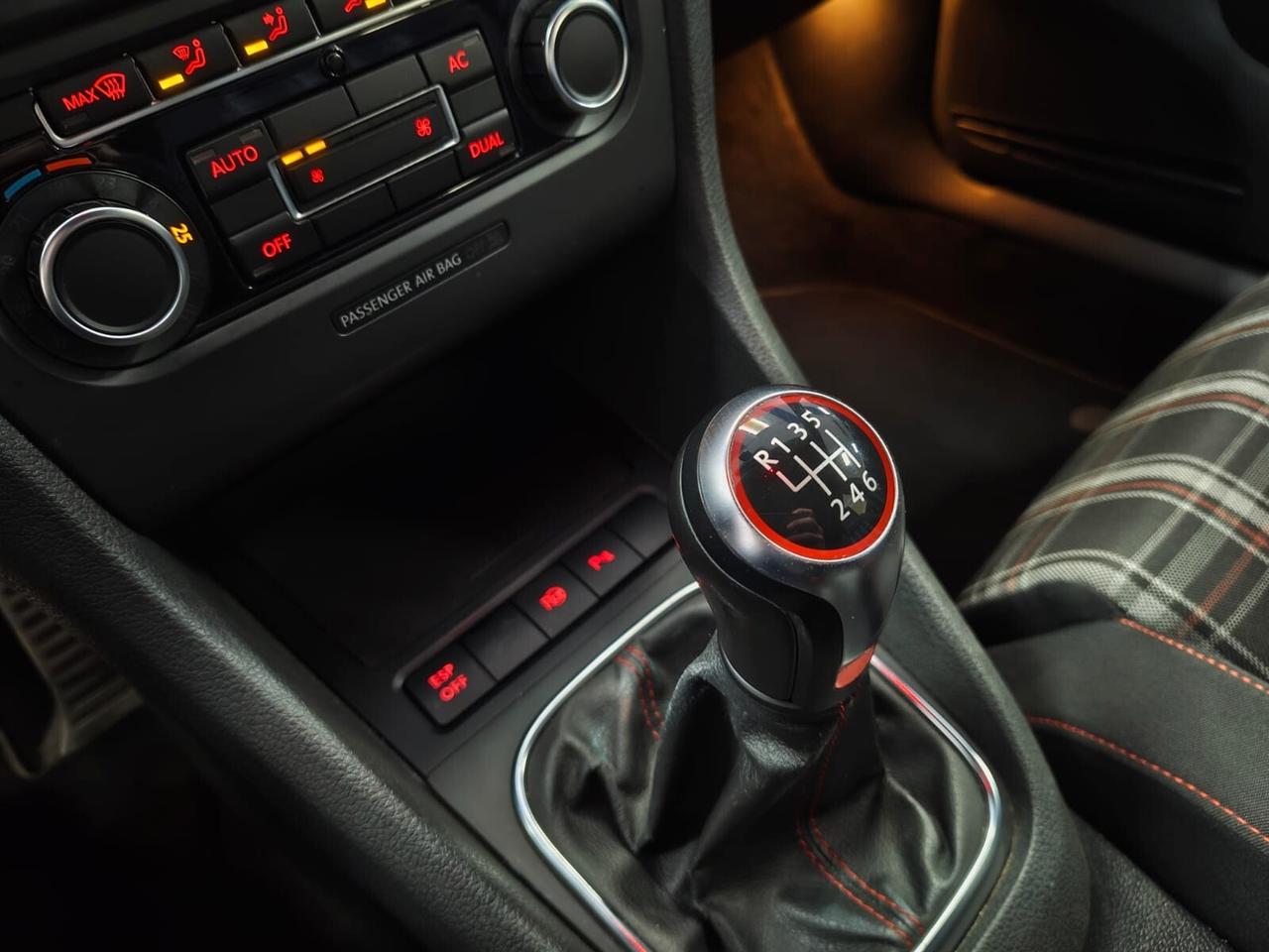Volkswagen Golf GTI 2.0 TSI 5p. CAMBIO MANUALE