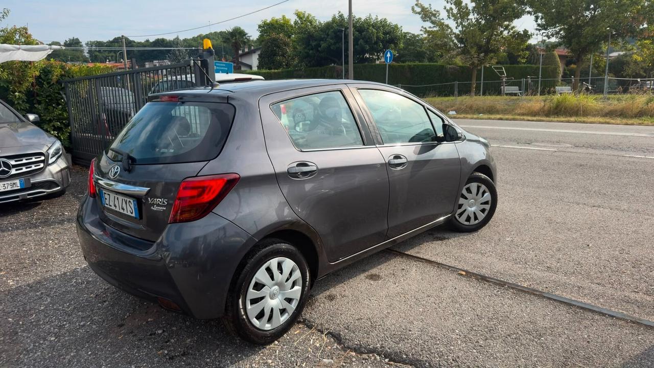 Toyota Yaris 1.0 5 porte Lounge
