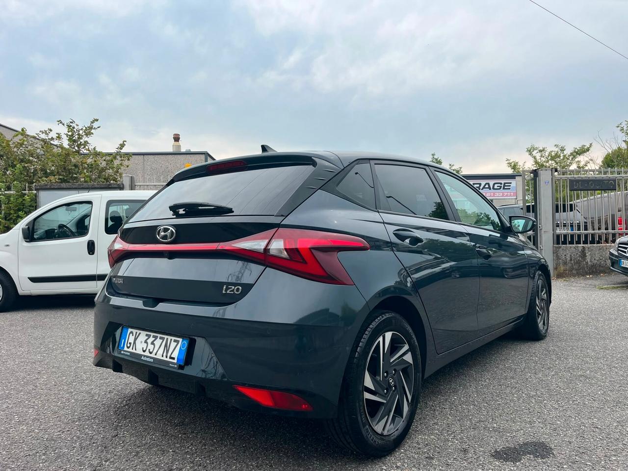 Hyundai i20 1.2 BENZ SOLO 69.000KM