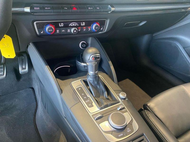 Audi A3 RS 3 SportBack TFSI quattro
