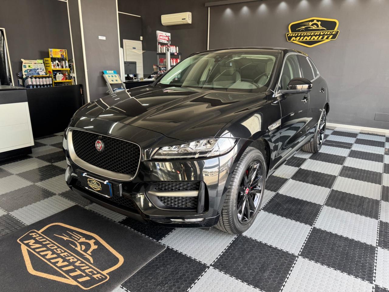 Jaguar F-Pace 2.0 D 180 CV AWD R-Sport