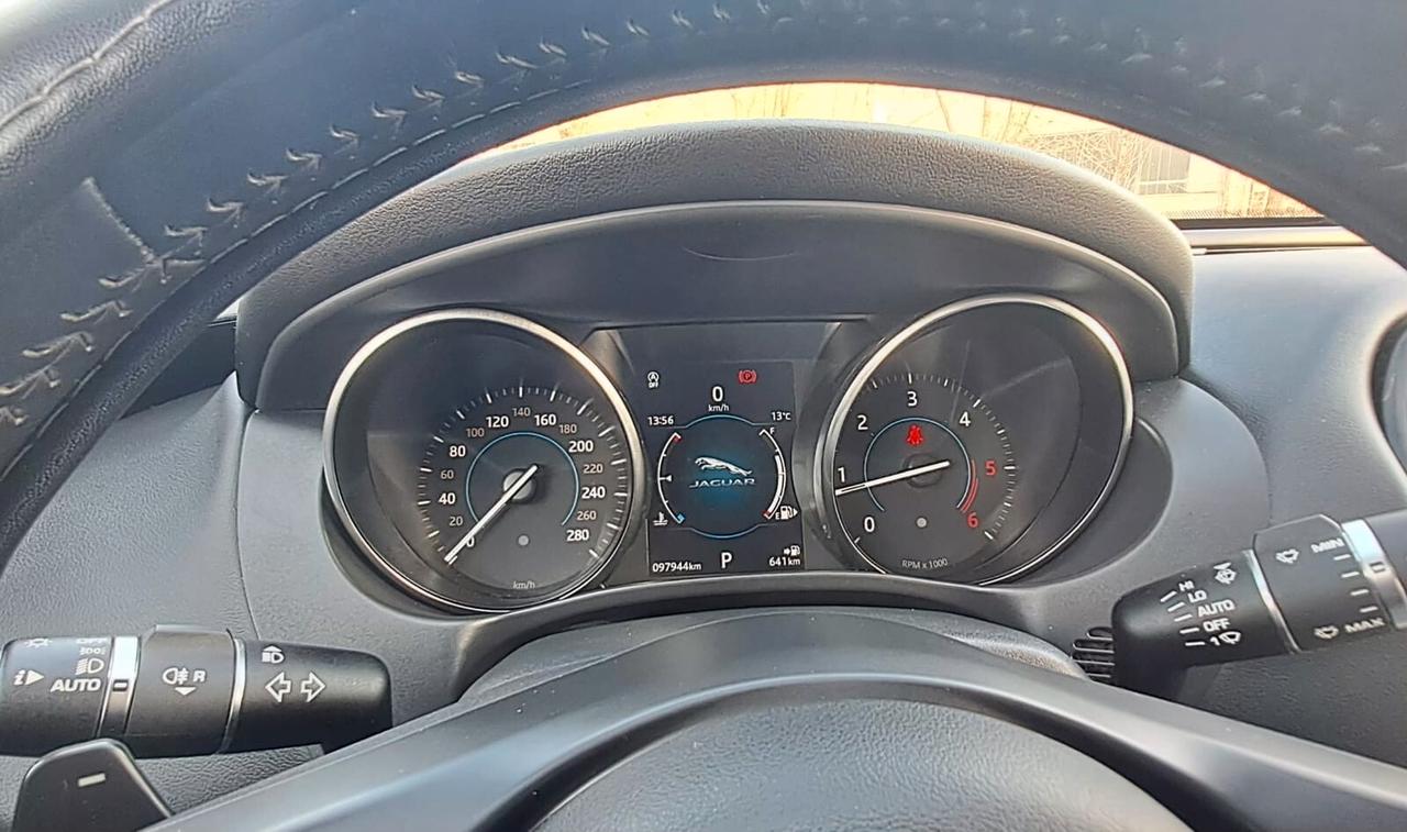 Jaguar XE 2.0 D 180 CV aut. Prestige Business Edition