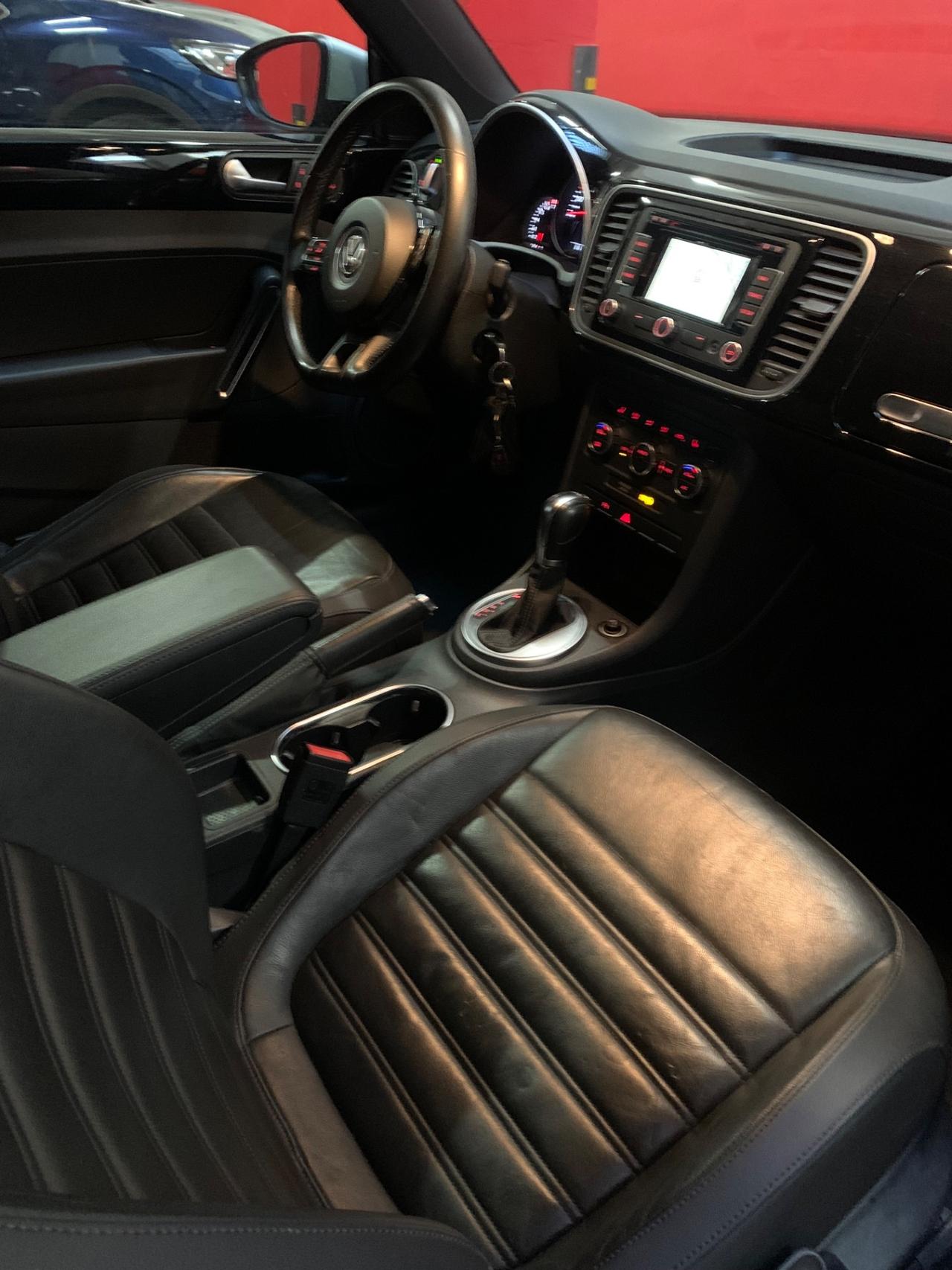 Volkswagen Maggiolino 2.0 TSI DSG Sport