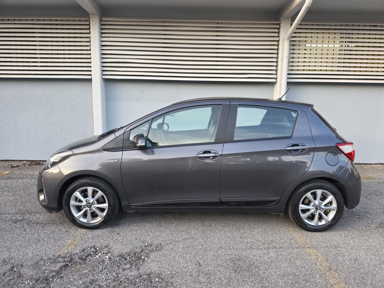 Toyota Yaris 1.5 Hybrid 5 porte Active