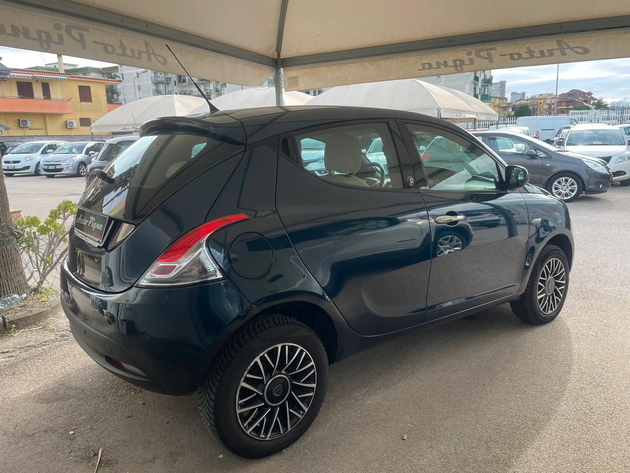 Lancia Ypsilon 0.9 TwinAir 85 CV 5 porte Metano Ecochic 30th Ann.