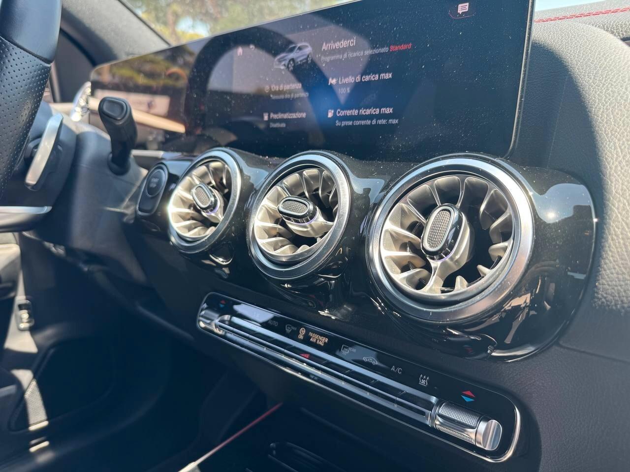 Mercedes-Benz EQA 300 AMG LINE 4MATIC