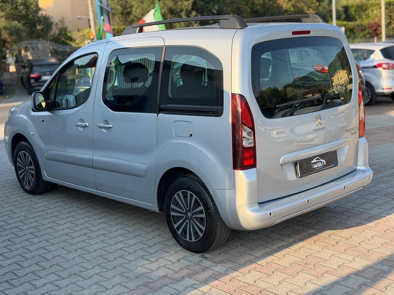 Peugeot Partner Tepee 1.6 e-HDi 92 CV S&S Outdoor