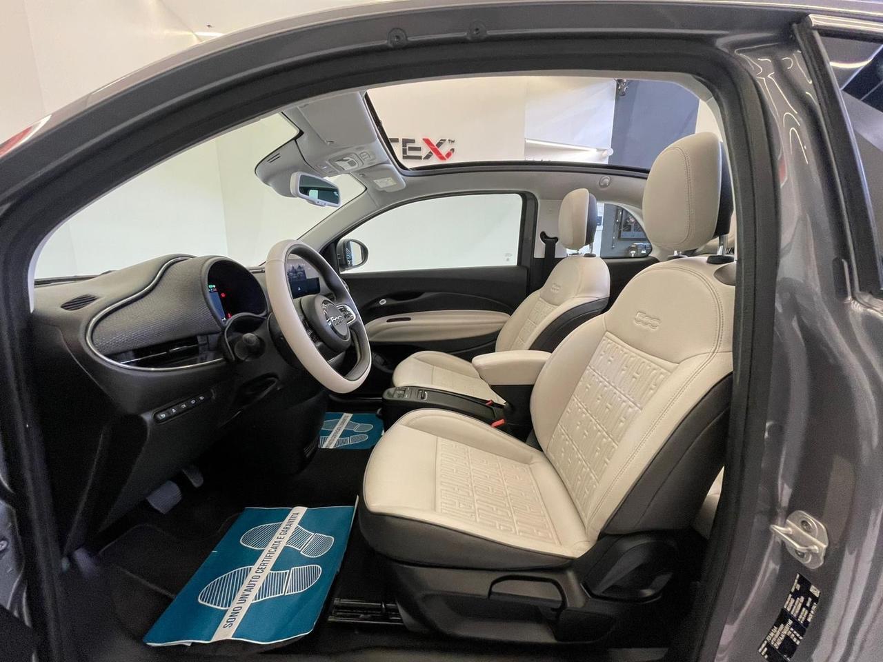 Fiat 500e Cabrio La Prima