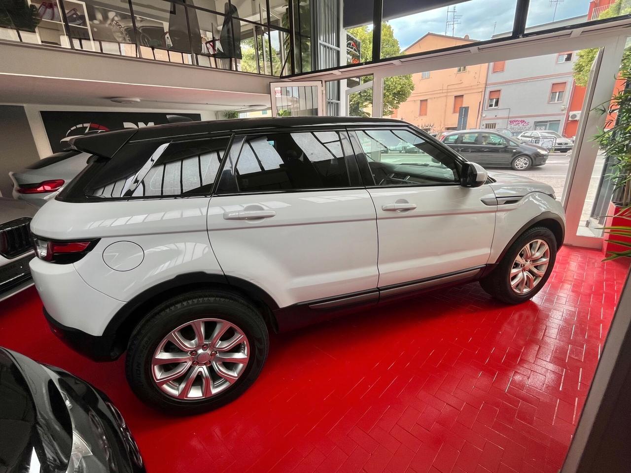 LAND ROVER EVOQUE 2.0 TD4 150 CV PURE TECH CAMBIO MANUALE 6 SPEED