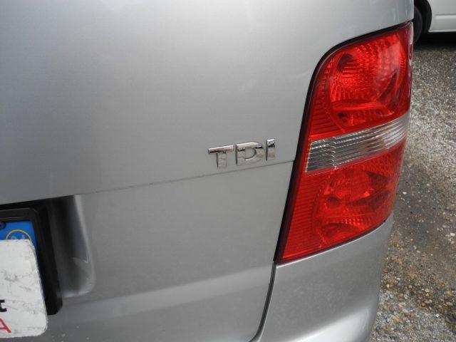 VOLKSWAGEN Touran 1.9 TDI 105cv -AUTOCARRO 5 POSTI- OK NEOPATENTATI