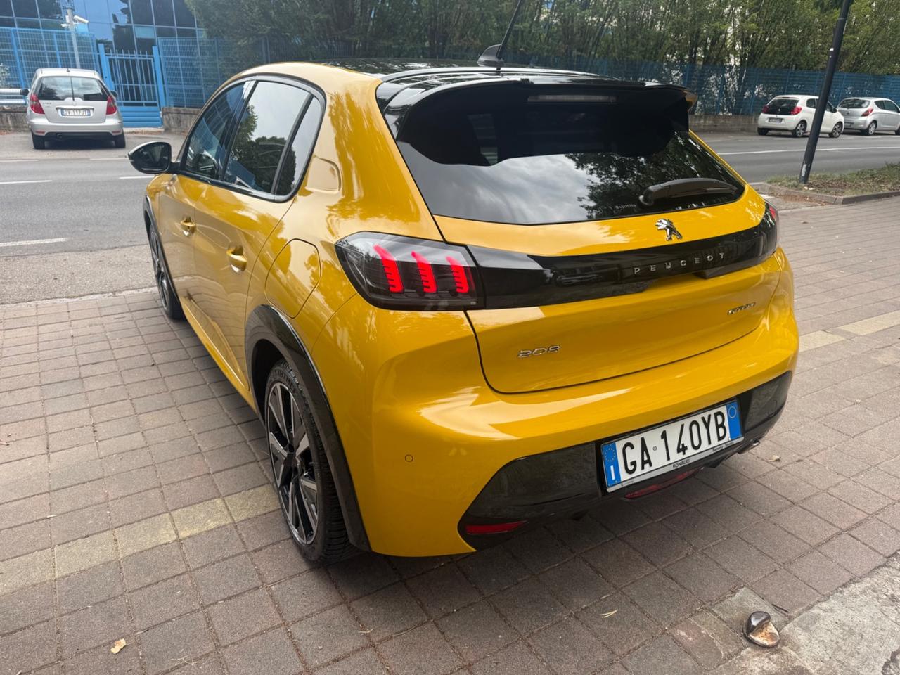 Peugeot 208 PureTech 100 Stop&Start EAT8 5 porte GT Line