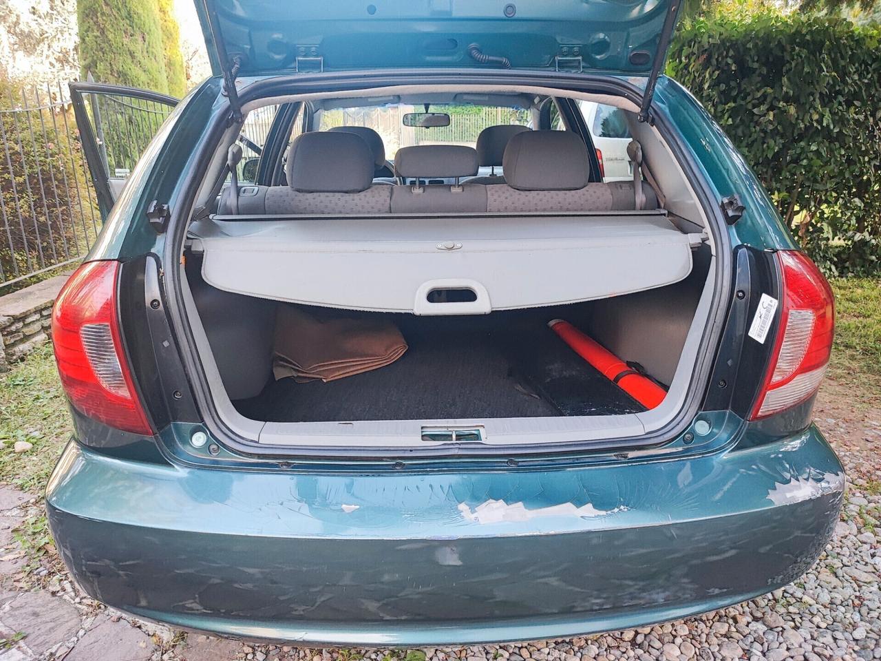 Kia Rio 1.5 benz 5 porte neopatentati