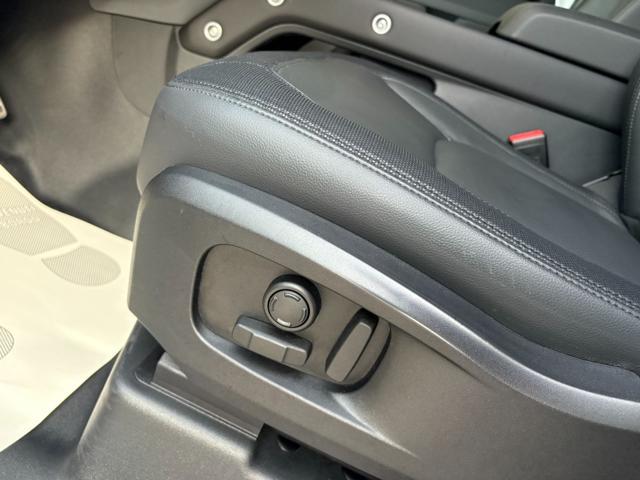 LAND ROVER Defender 110 3.0D I6 200 CV AWD Auto X-Dynamic SE AUTOCARRO