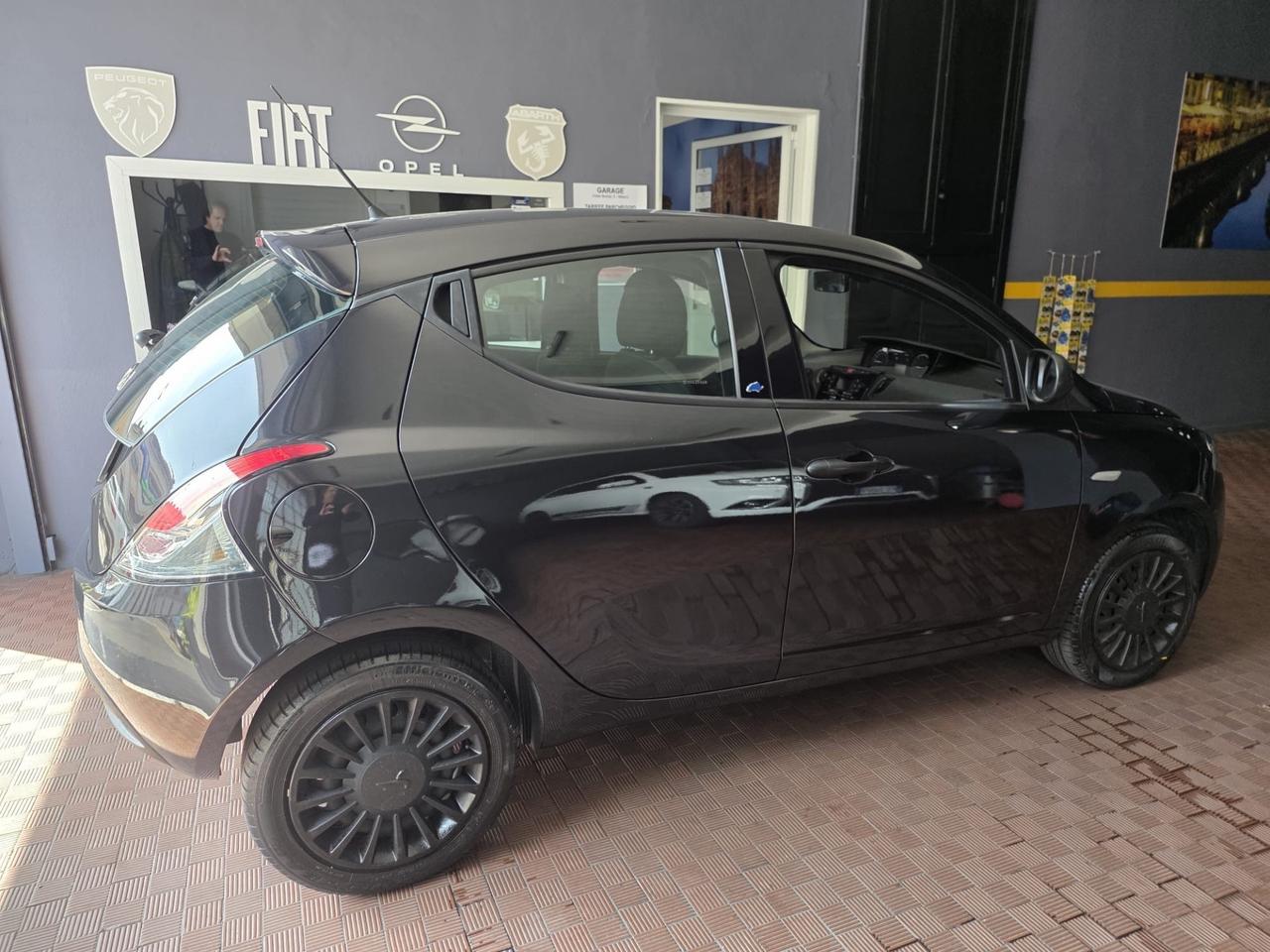 Lancia Ypsilon 1.2 69 CV 5 porte 23 mila km