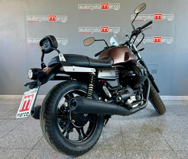 MOTO GUZZI V7 STONE - *NIGHT PACK*