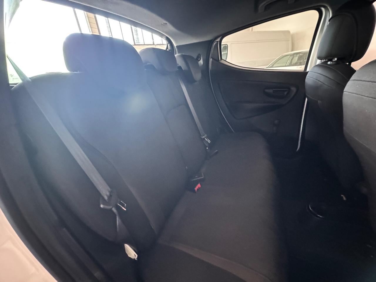 Lancia Ypsilon 1.0 FireFly 5 porte S&S Hybrid Ecochic Gold