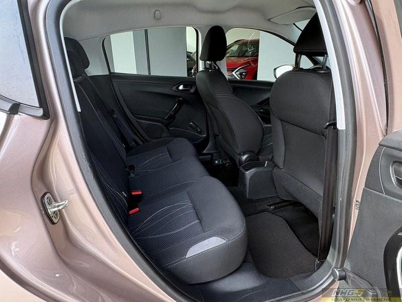 Peugeot 208 1.4 HDi 68 CV 5 porte Allure